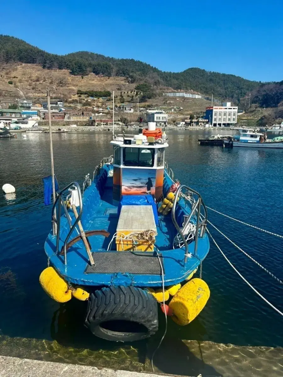 레져선 3.52톤 선외기 300마력 판매합니다